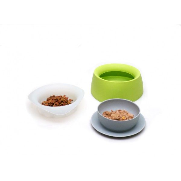 yummy green travel bowls for dogs